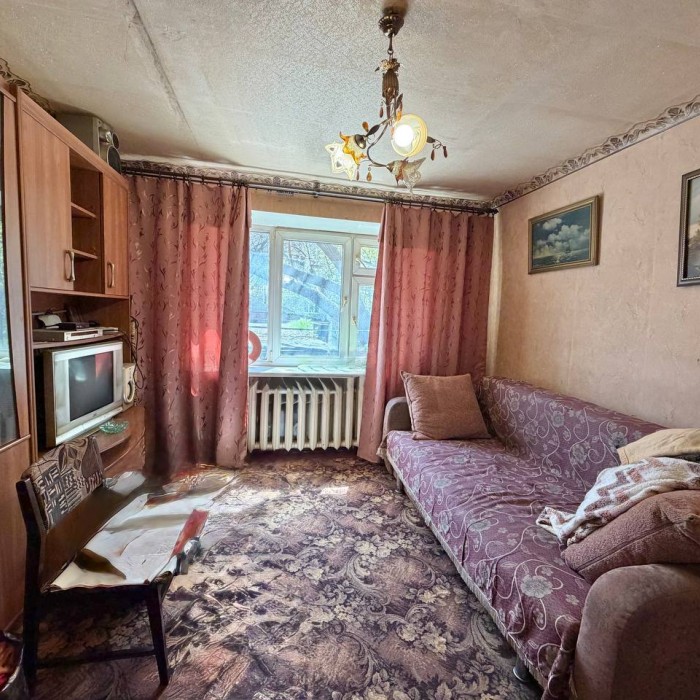 Продам 1-комн. полугостинка, кв. Шевченко.
