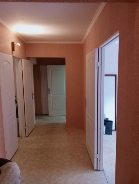 Продаётся 4-комнатная квартира, 80,9 м²