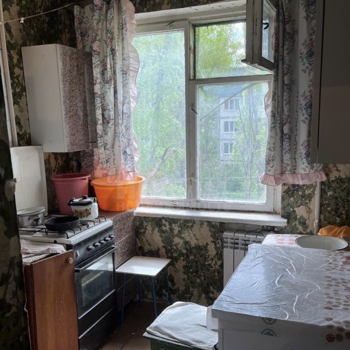 Продам 2к квартиру на кв. Волкова,3/5эт