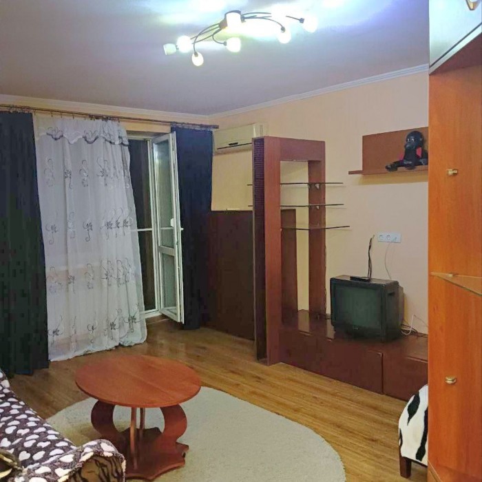 Фото Продам 1-комн квартиру студию на кв. Гагарина (р-н маг. Майями)