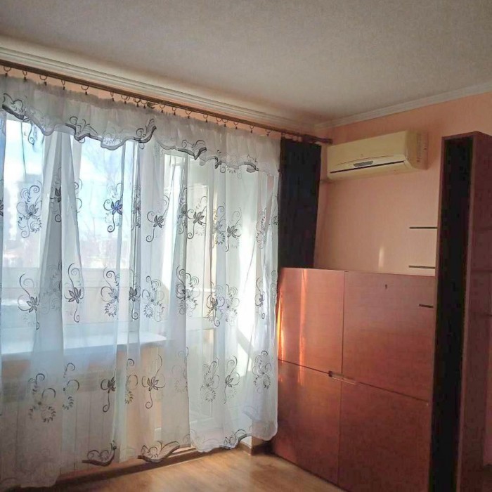 Фото Продам 1-комн квартиру студию на кв. Гагарина (р-н маг. Майями)