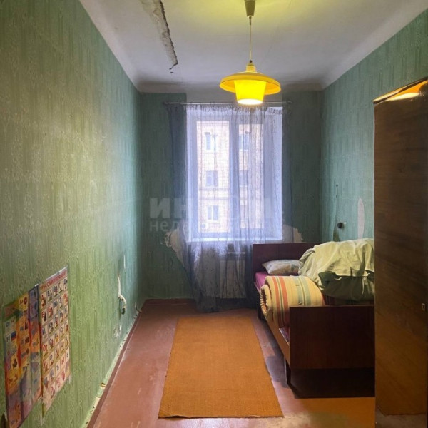 Фото Продам 3к квартиру на Площади ВОВ,4/5эт в центре Луганска