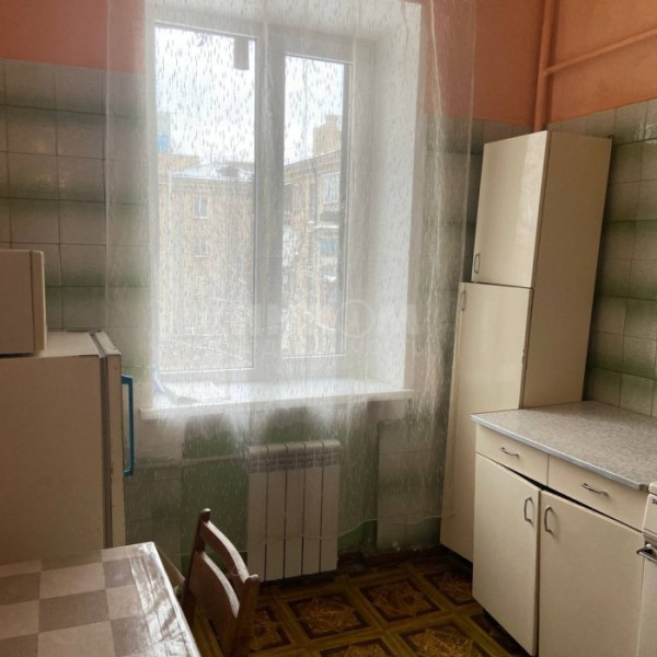 Фото Продам 3к квартиру на Площади ВОВ,4/5эт в центре Луганска