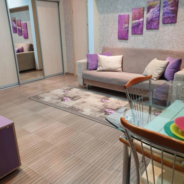 Продам 3-х комнатную квартиру в центре города Луганск район кинотеатра &amp;quot;Русь&amp;quot;