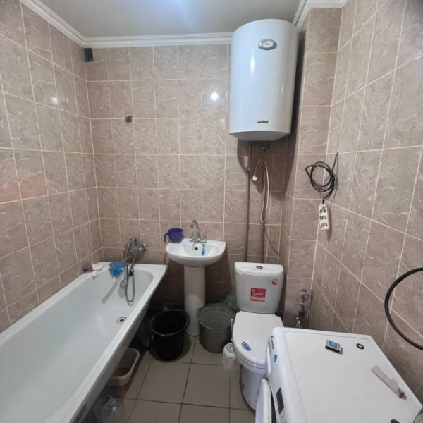 Фото Продам 1 к. квартиру улучшенной планировки в пгт. Новосветловка