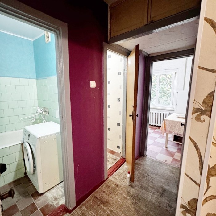 Фото Продам 1- ю квартиру на кв. Якира.