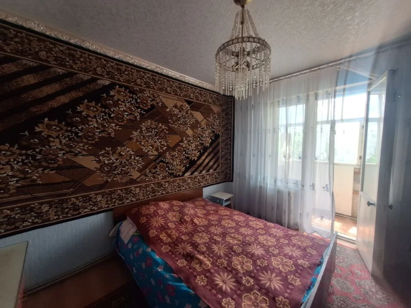 Фото Продаётся 3-комнатная квартира в городе Стаханов, ул. Стаханова, д. 8.