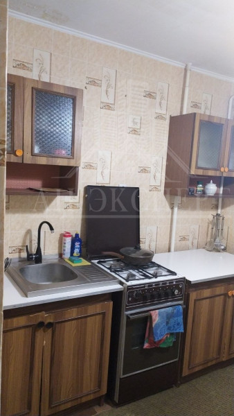 Фото СДАМ 1-КОМНАТНУЮ КВАРТИРУ НА ДЛИТЕЛЬНЫЙ СРОК (Стаханов, пр-кт 50 лет Октября, 24)