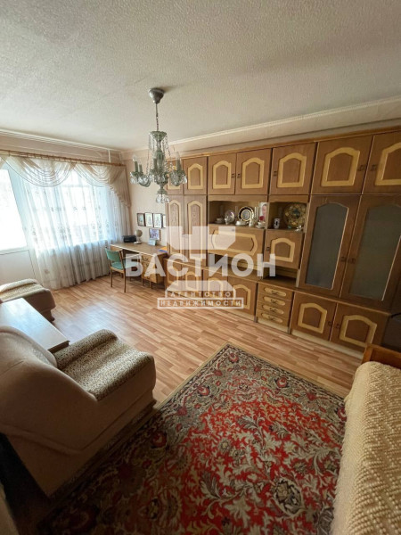 2-х комнатная квартира, пр-кт Металлургов 8, ID:1917733