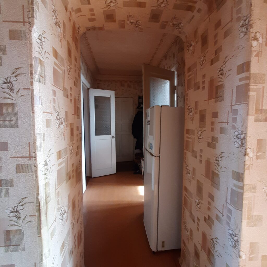 Фото №669 Продаётся 4 комн. кв-ра, “Сталинка”. пр-т Ленина, р-н Паспортного стола.