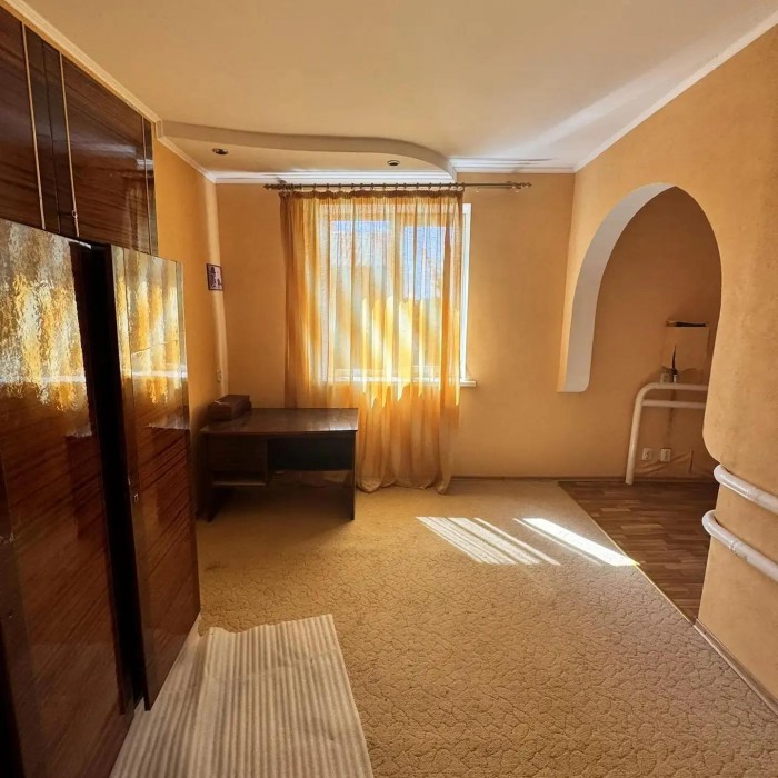 Фото Продам 2-х эт. дом в Станице Луганской с. Валуйское, площадь 212 кв. м.