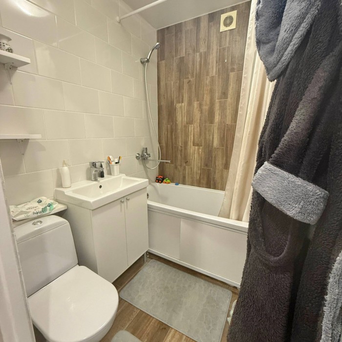 Фото Продам 3-кк с АВТОНОМНЫМ ОТОПЛЕНИЕМ KB. Ватутина (напротив ВНУ им. Даля) 5 этаж 5-го дома.