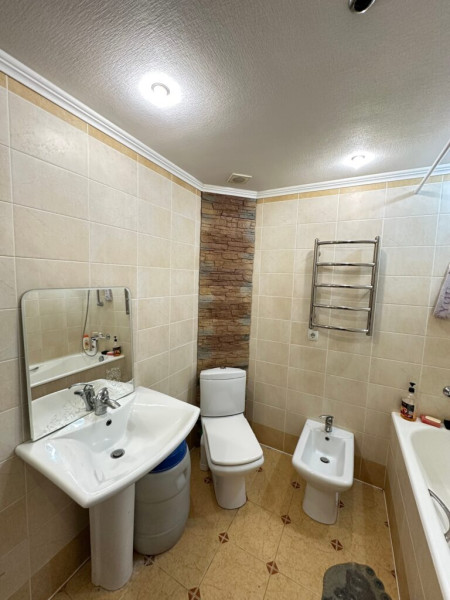 3-к квартира с хорошим ремонтом г.Алчевск#1557