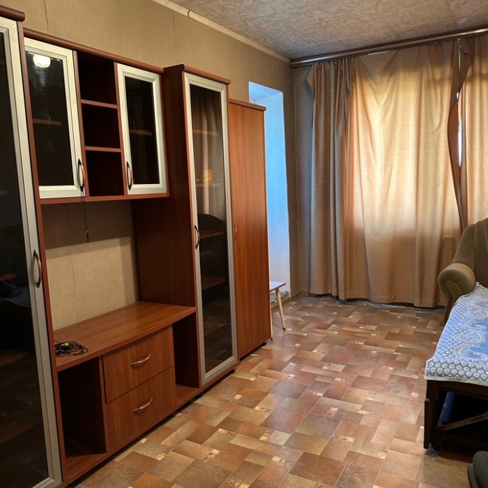 Продам 3к квартиру на кв. Ленинского Комсомола