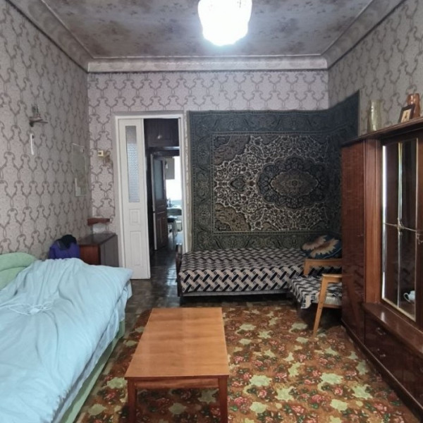 Фото Продам 2к остановка Динамо Центр Города