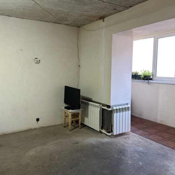 Продам 1к квартиру на кв. Героев Сталинграда 3эт