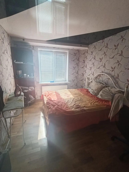 Продаётся 2-комнатная квартира в г. Брянка, пл. Ленина, дом 6