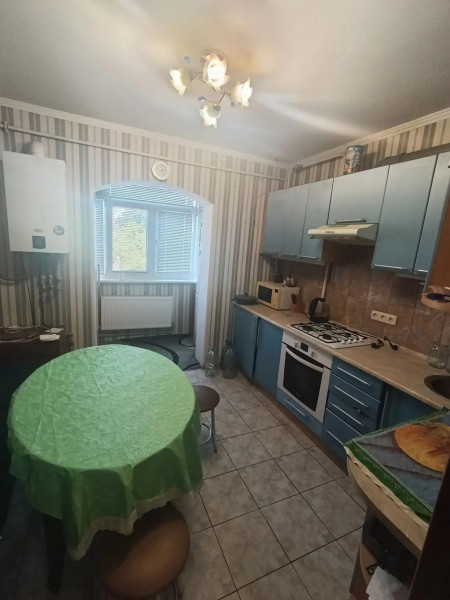 Фото Продаётся 2-комнатная квартира в г. Брянка, пл. Ленина, дом 6
