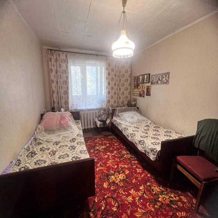 Фото Продам 2х комнатную квартиру, кв. Героев Сталинграда, 2/12 этаж, дом кирпич