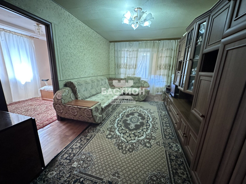 Фото 3-х комнатная квартира, квартал 50-летия Обороны Луганска, 5 ID:2146375