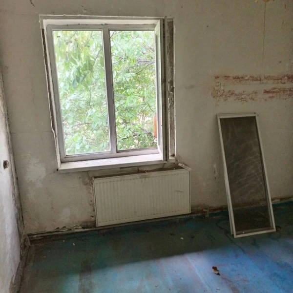 Фото 3-к квартира в старом городе Алчевск#1147