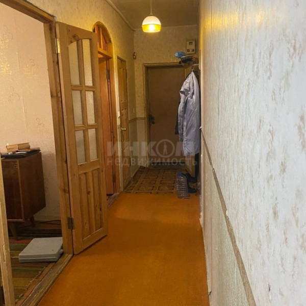 Фото Продам 3к квартиру на Площади ВОВ ,4/5эт в центре Луганска