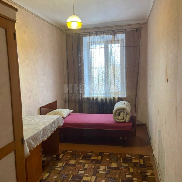 Фото Продам 3к квартиру на Площади ВОВ ,4/5эт в центре Луганска