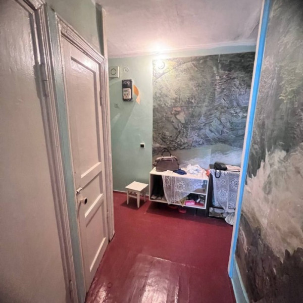 Фото Продам двухкомнатную квартиру на ул. 50 летия Образования СССР