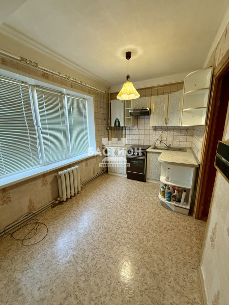 2-комнатная квартира, улица Крапивницкого, 4 ID:2072498