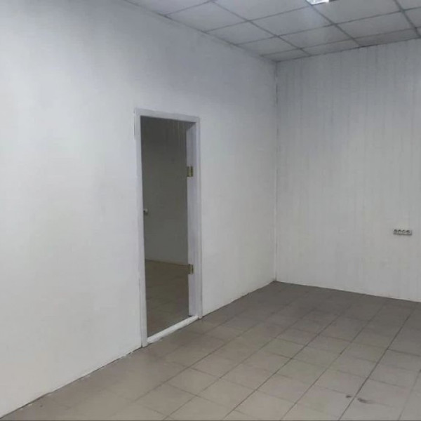 Фото Сдам склад/офисные помещения 1155 м2 в г Луганск район Мебельной фабрики