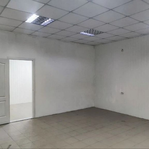 Фото Сдам склад/офисные помещения 1155 м2 в г Луганск район Мебельной фабрики