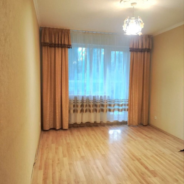 Фото Продам 2-ком квартиру г. Луганск, кв. Волкова 2/5 эт, 48 м2