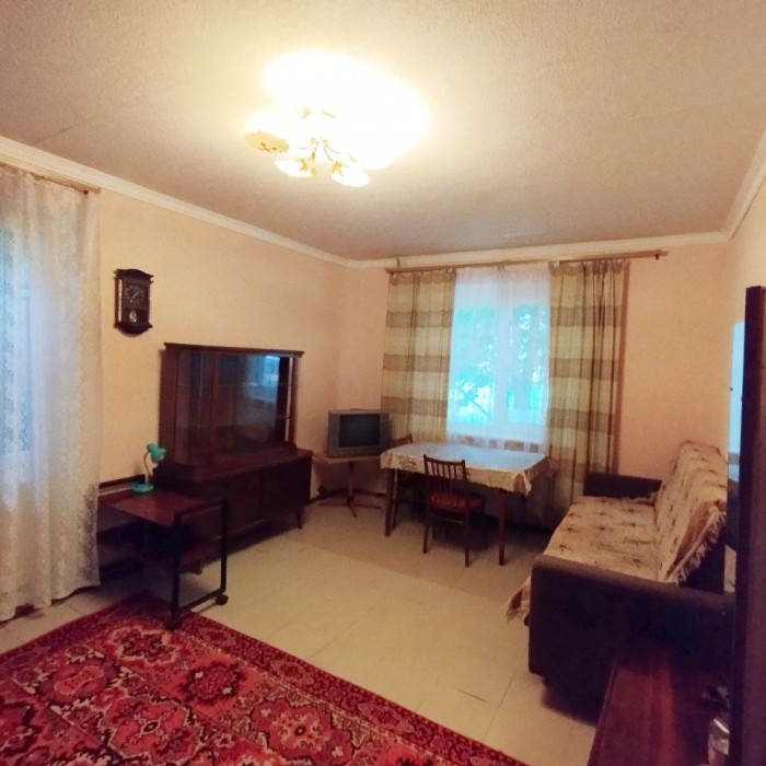Продам 1- ю квартиру на кв. Волкова.
