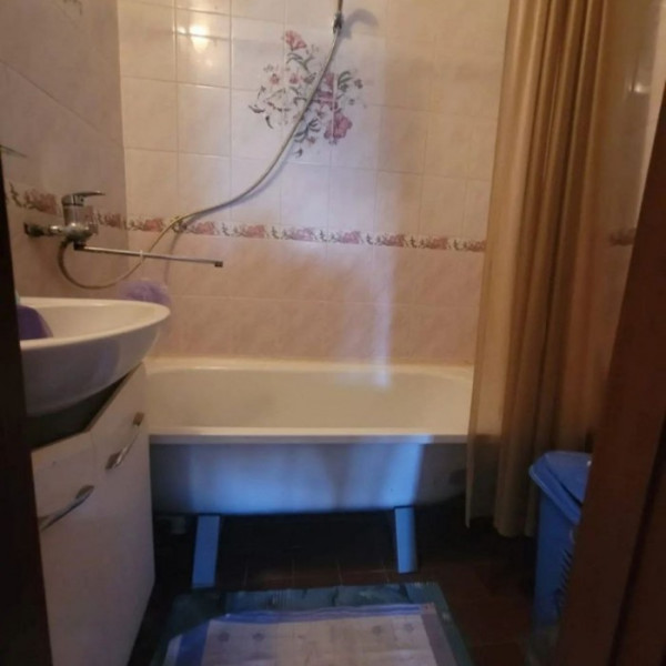 Фото Продам 2- к. квартиру 53 кв. м. (улучшенная планировка), г. Луганск, ул. Острая Могила (р- н ВВАУШ).