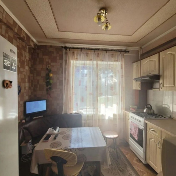 Фото Продам 2- к. квартиру 53 кв. м. (улучшенная планировка), г. Луганск, ул. Острая Могила (р- н ВВАУШ).