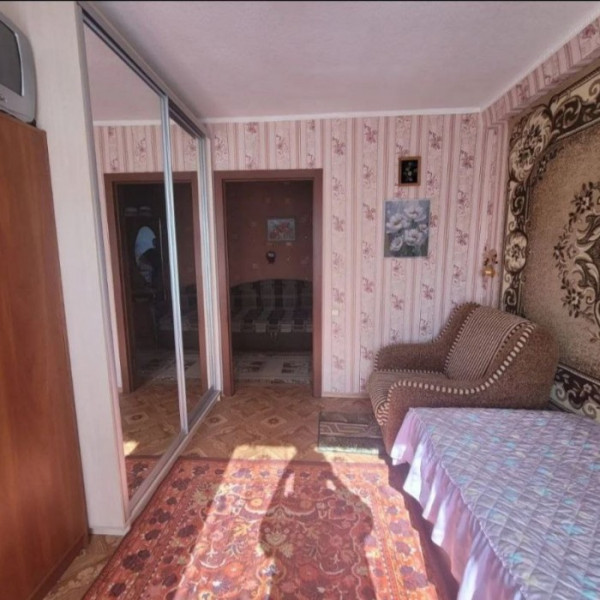 Фото Продам 2- к. квартиру 53 кв. м. (улучшенная планировка), г. Луганск, ул. Острая Могила (р- н ВВАУШ).