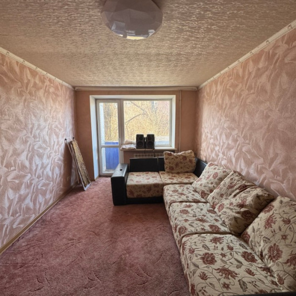 Продам 1 комн квартиру в г Луганск ул Кирова