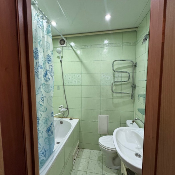 Фото Продам 1 комн квартиру в г Луганск ул Кирова