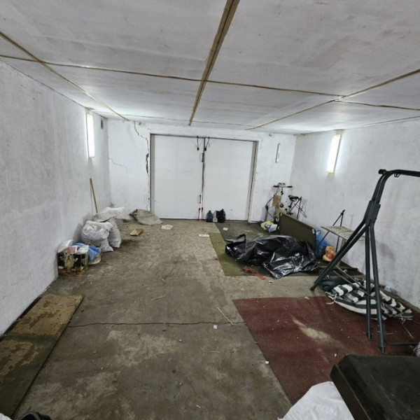Фото Продам дом в центре, 92м2,8 соток приват