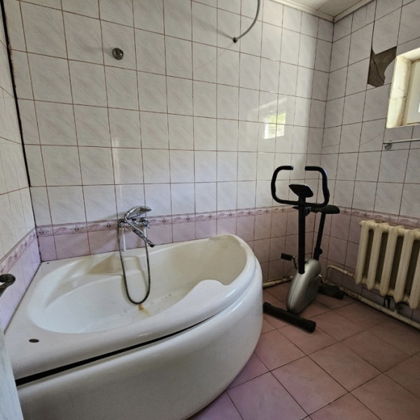 Фото Продам дом в центре, 92м2,8 соток приват