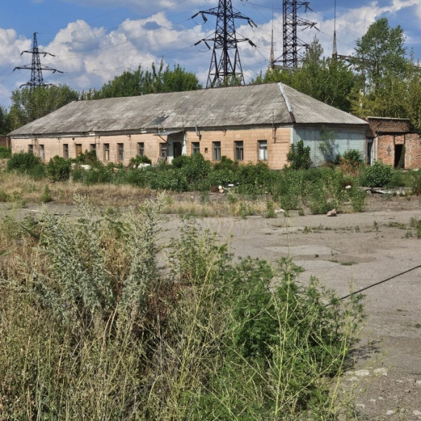 Фото Продам Помещения 2253м2 и 1га земли на территории завода Ленина