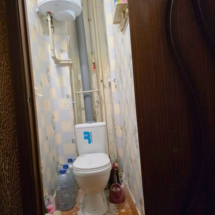 Фото Продам 2-х комнатную квартиру на кв. 50 лет Октября 4/5 эт.