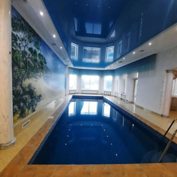 Фото Продам дом 560 м2 в г Луганск район Мед. Универа