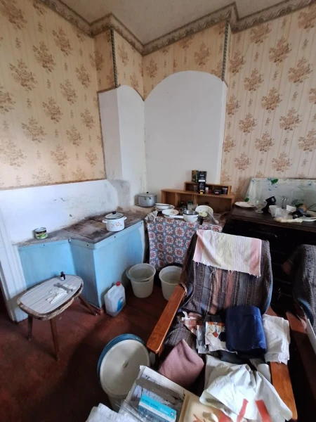 Фото Продаётся 4-комнатный дом в городе Стаханов (центр города), ул. Тельмана.