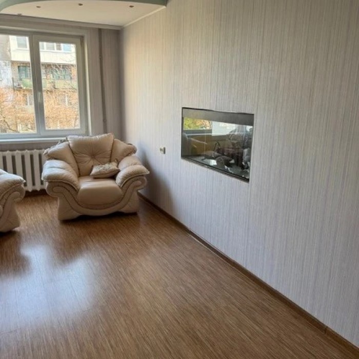 Фото Продам 2х комн. квартиру в р-не маг. "Спорттовары"