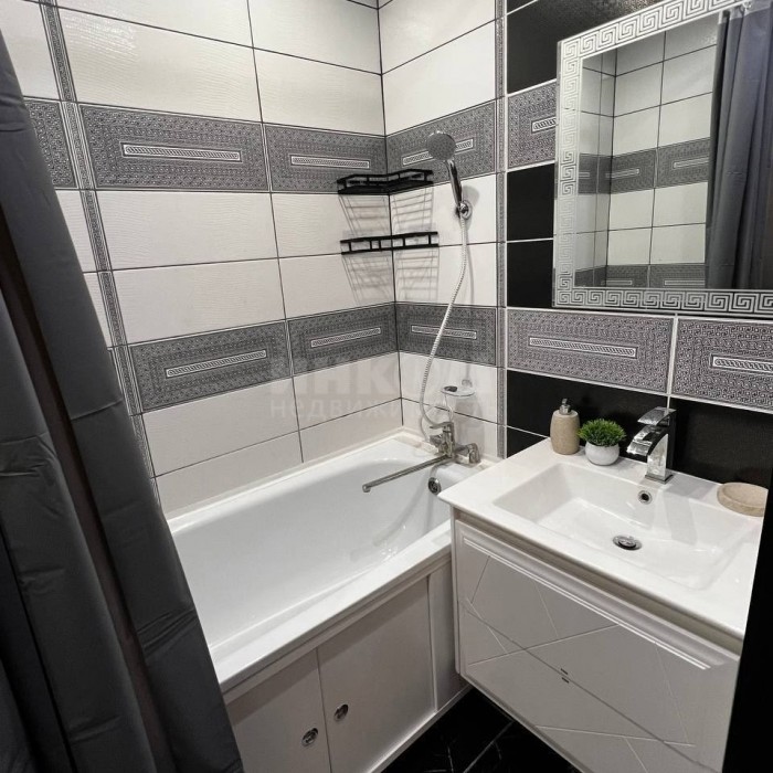 Фото Продам 2-х комн квартиру в Центре г Луганск ул Зозулина
