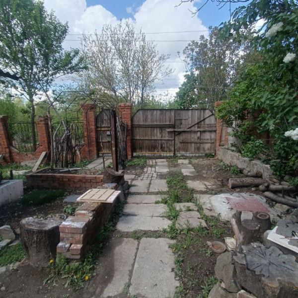 Фото Продам угловой дом на ул. Луганской правды