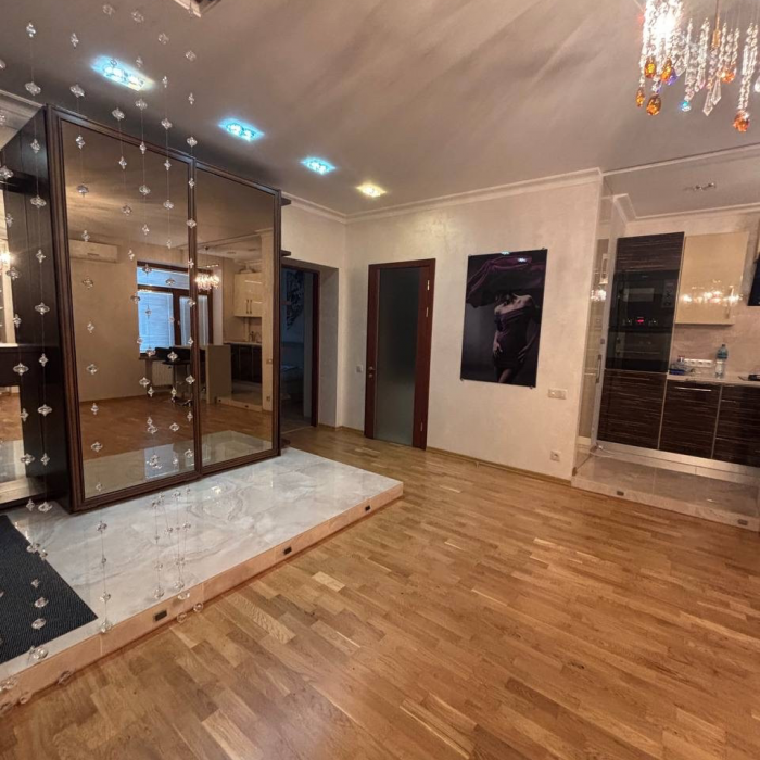 Фото Продам 2к квартиру в центре, 4/5эт