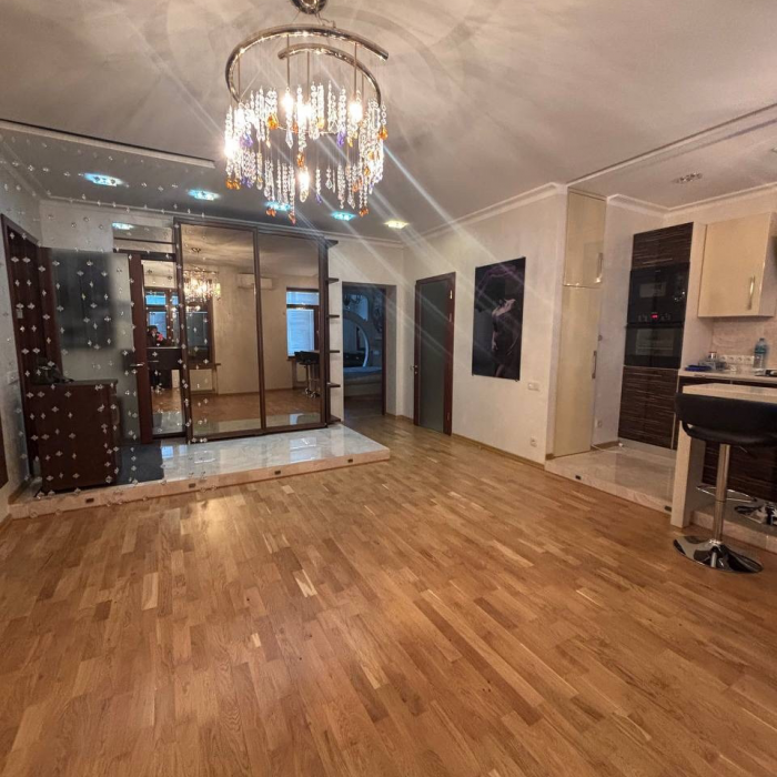 Фото Продам 2к квартиру в центре, 4/5эт