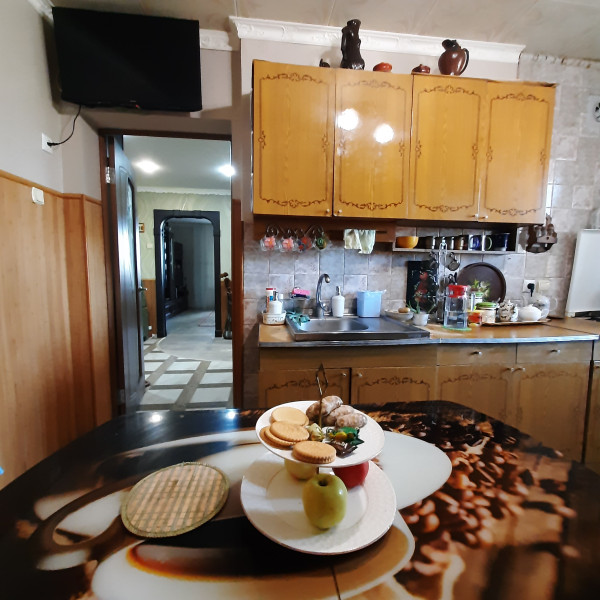 Фото № 915 Продаётся 3 комн. кв-ра, ул. Попова, р-н Церкви.